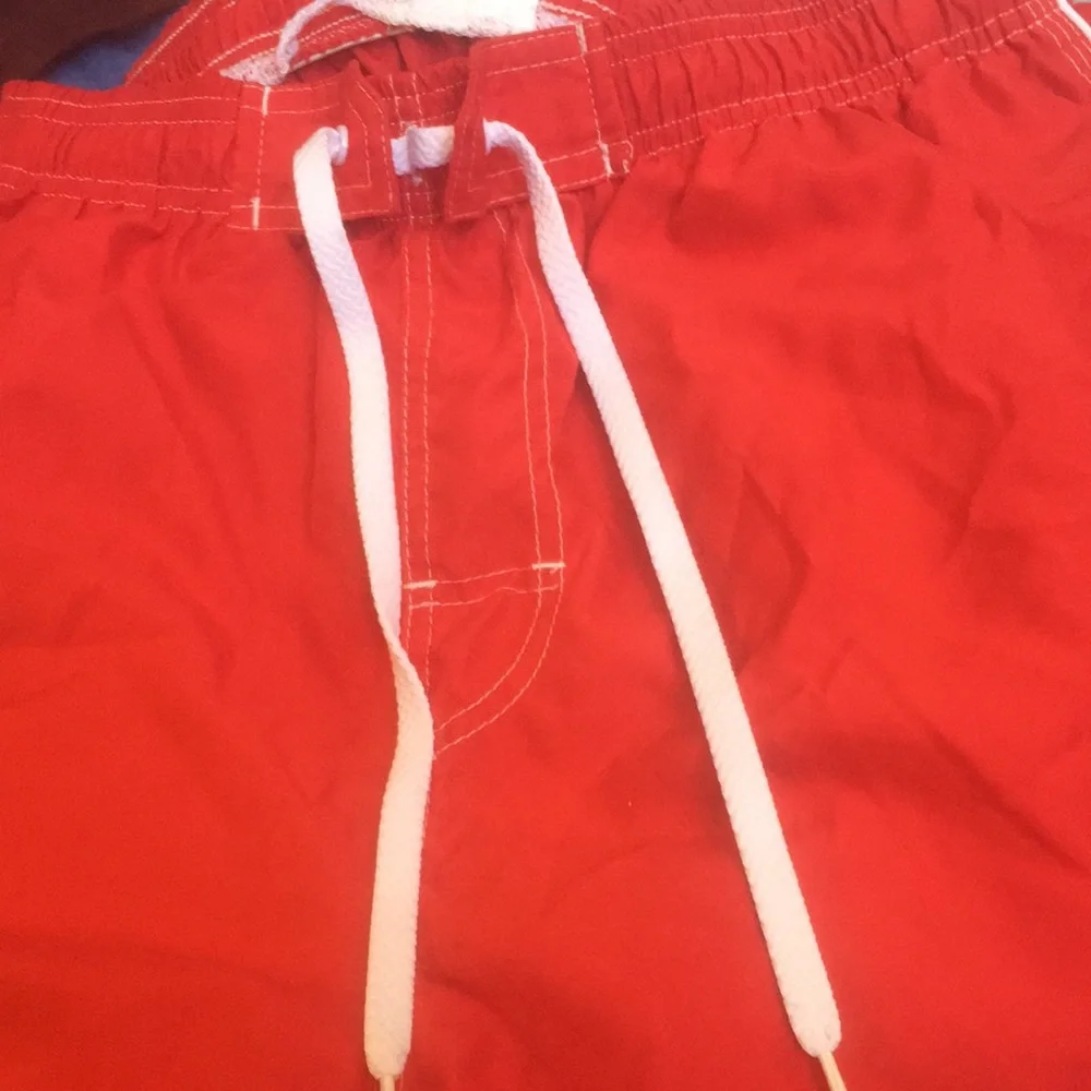 FINAL MARKDOWN Men’s mao swim trunks large
